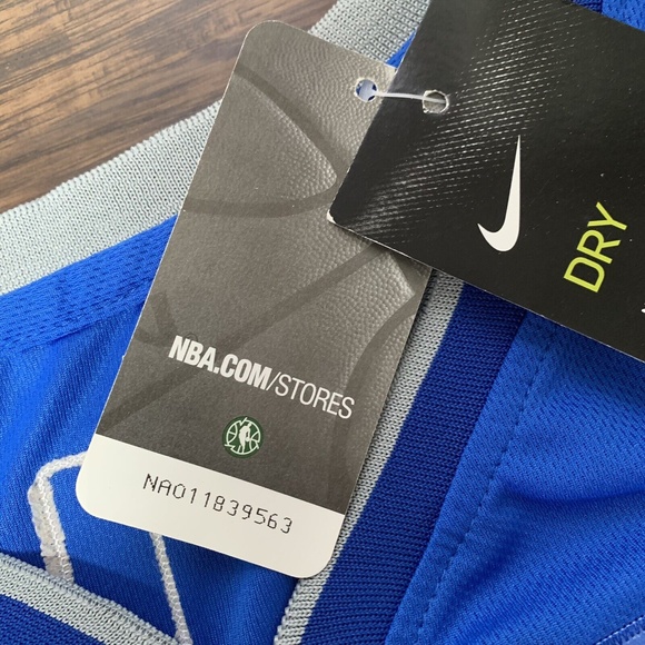 Nike LUKA DONCIC #77 Dallas Mavericks Swingman Jersey - Picture 9 of 9